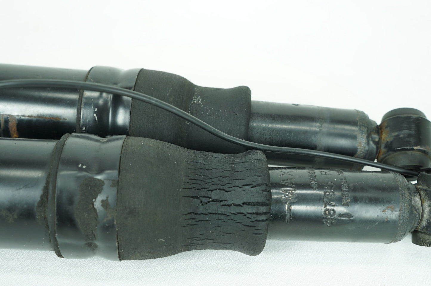 2008 - 2016 Harley-Davidson Touring Street Glide Rear Left Right Shock Absorbers 48785