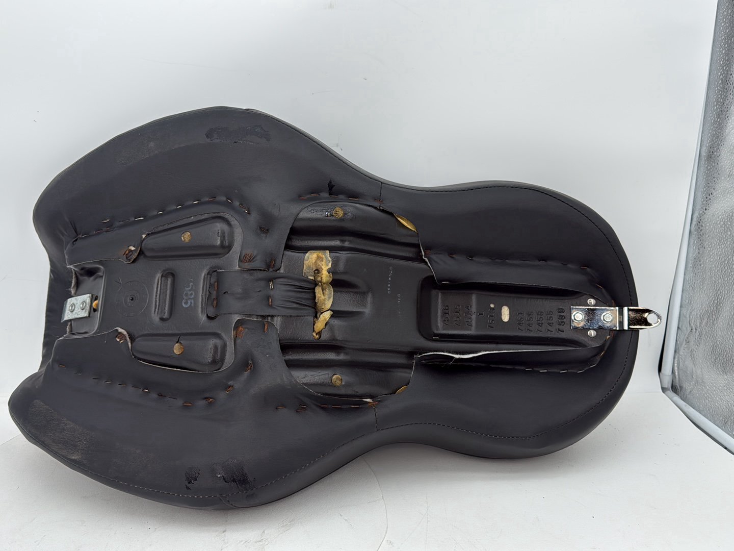 1999 - 2006 Harley-Davidson Dyna Low Rider Passenger Rider Driver Seat Saddle 53078-04