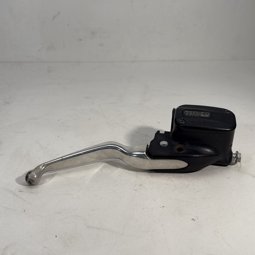 2017 - 2026 Harley-Davidson Softail Heritage Classic 114 Front Right Brake Lever Master Cylinder 41700233