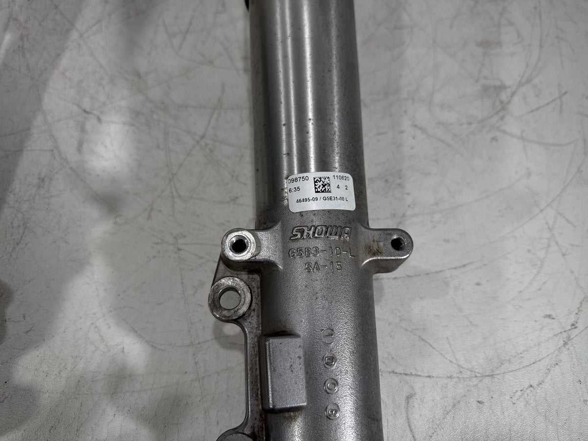 2012 Harley Electra Glide Touring Ultra OEM Front Triple Tree Set & LH RH Fork Legs Sliders