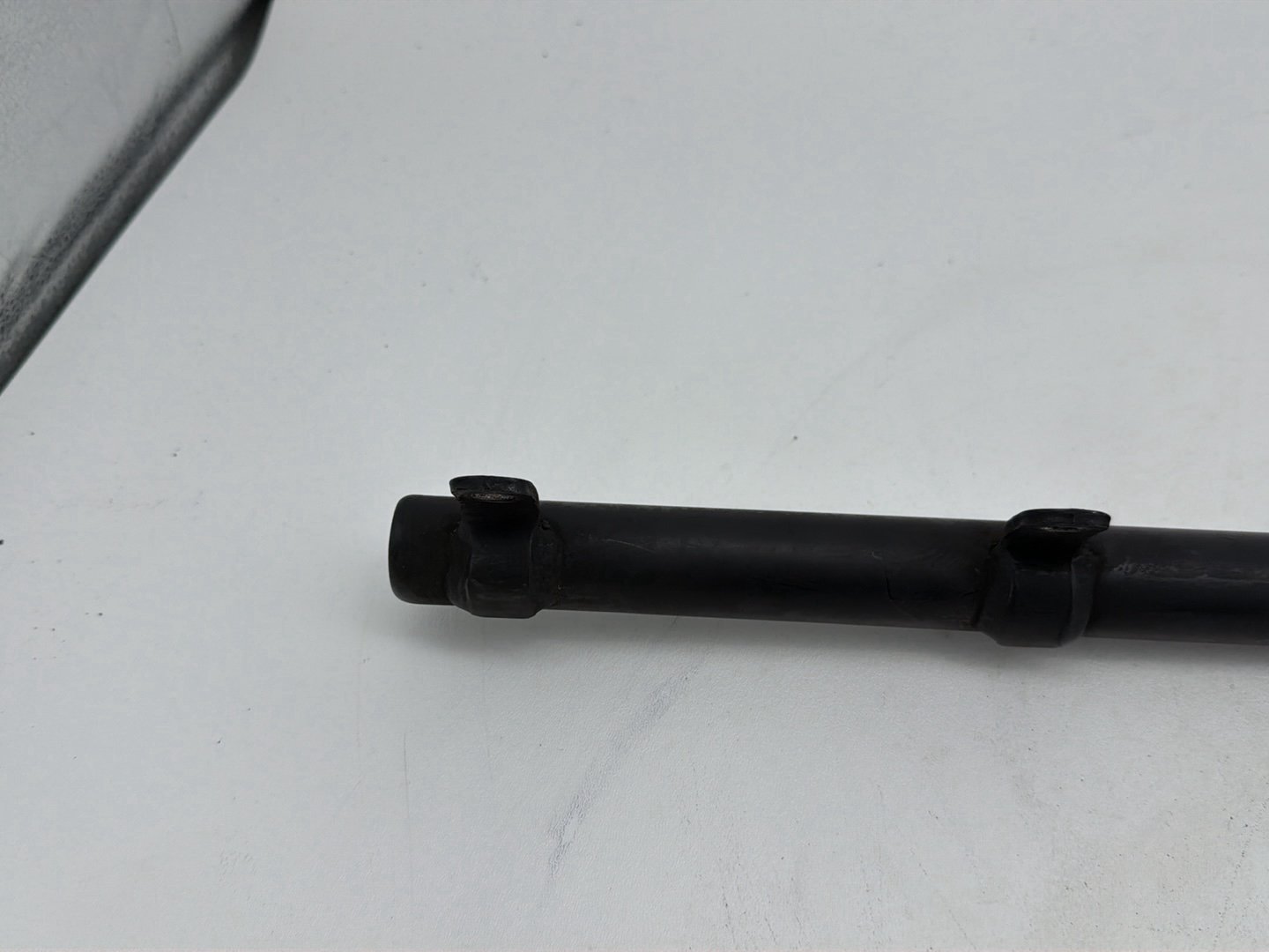 2007 Harley Softail Standard FXST OEM Exhaust Muffler Interconnect Bracket Support Bar