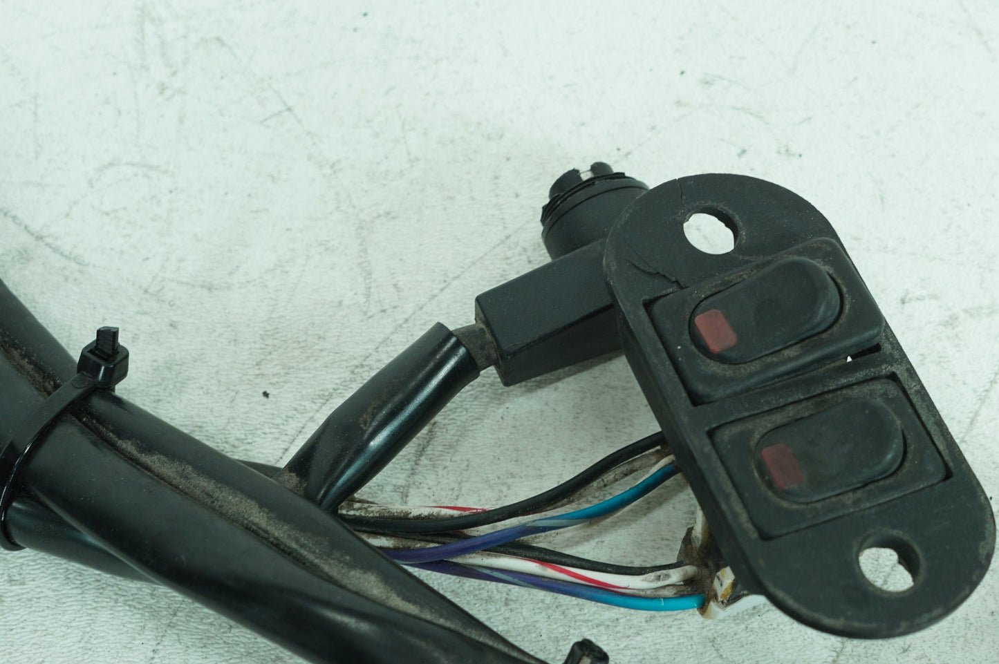 1999 - 2006 Harley-Davidson Touring Electra Glide Classic  Inner Fairing Wire Wiring Harness Switch 71535-96