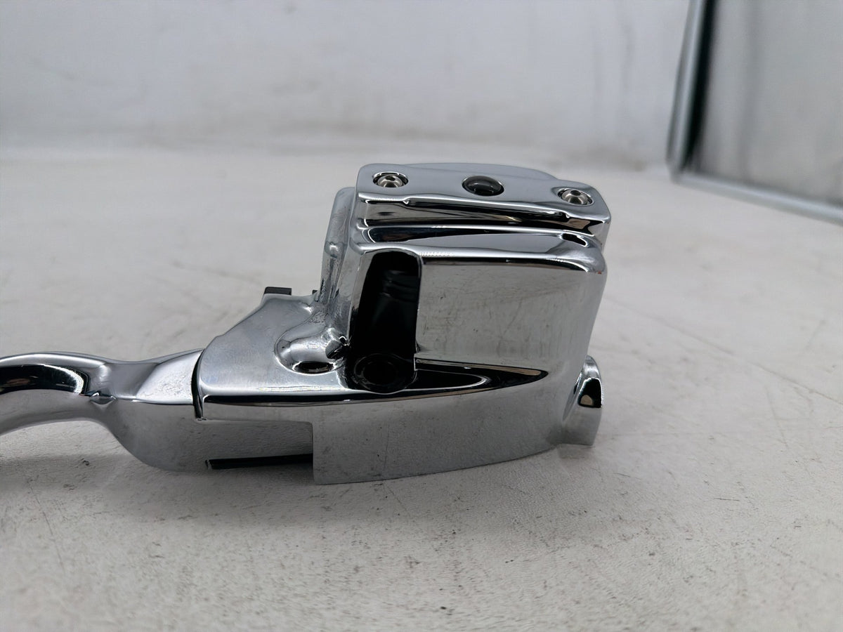 04 Harley Road King Touring Classic OEM Front Right Brake Lever Master Cylinder