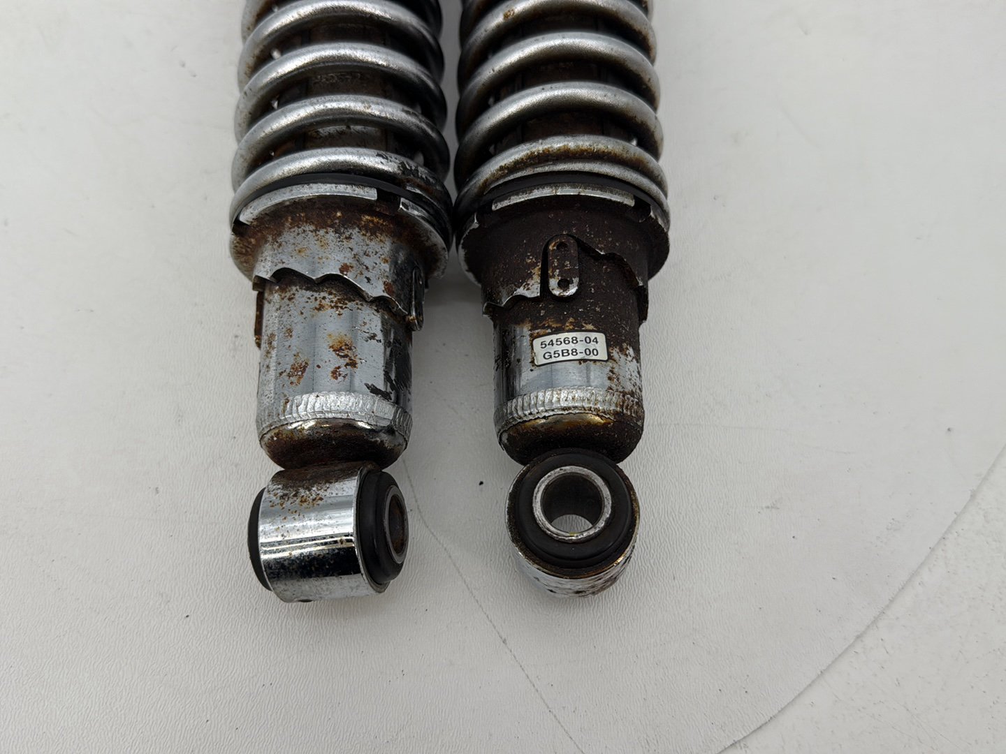 2004 - 2013 Harley-Davidson Sportster 883 Custom Rear Left Right Shock Absorbers 54568-04