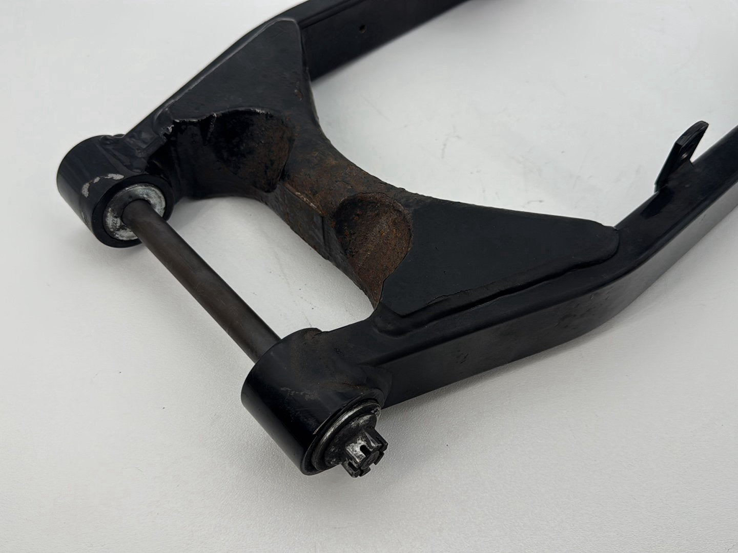 1999 - 2006 Harley-Davidson Dyna Low Rider Rear Fork Swingarm Swing Arm 47820-90A