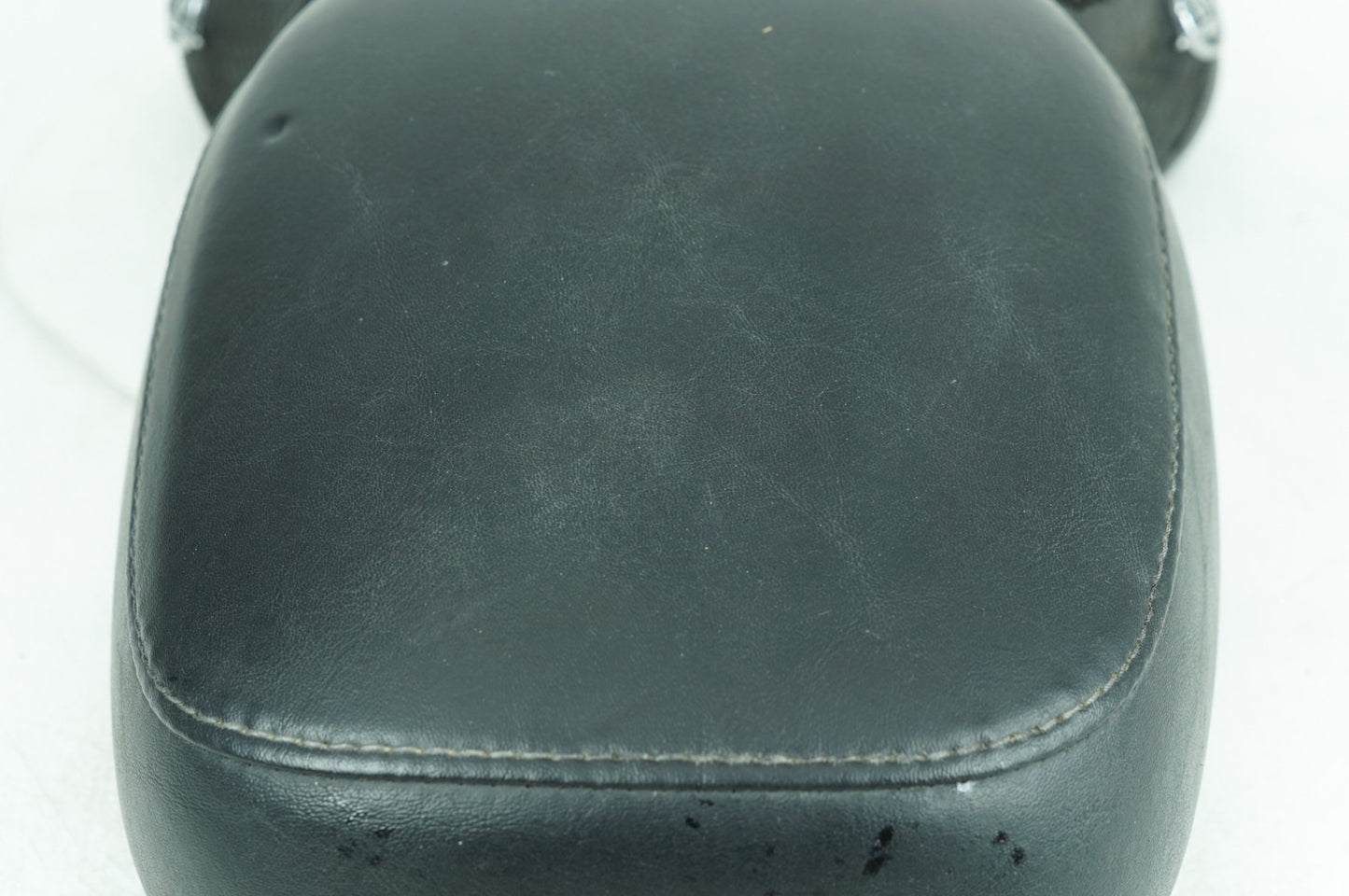 1999 - 2006 Harley-Davidson Touring Electra Glide Passenger Rider Driver Seat Saddle  	51704-05