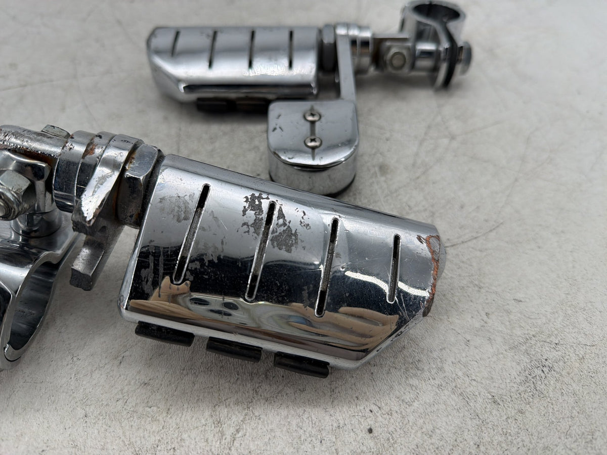2010 Harley Electra Glide Touring Ultra OEM Front Right Left Highway Foot Pegs