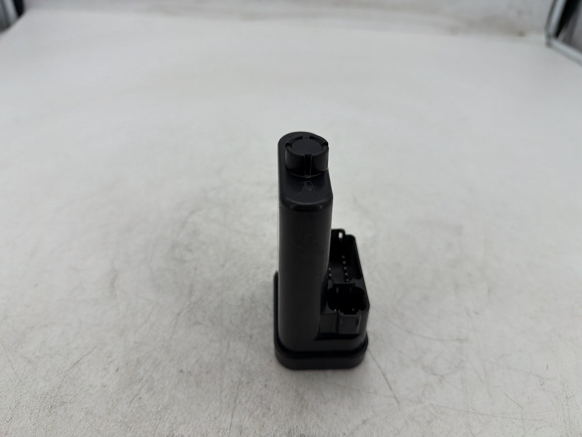 2011 Harley Street Glide Touring FLHX-103 OEM Turn Signal Security Module TSSM