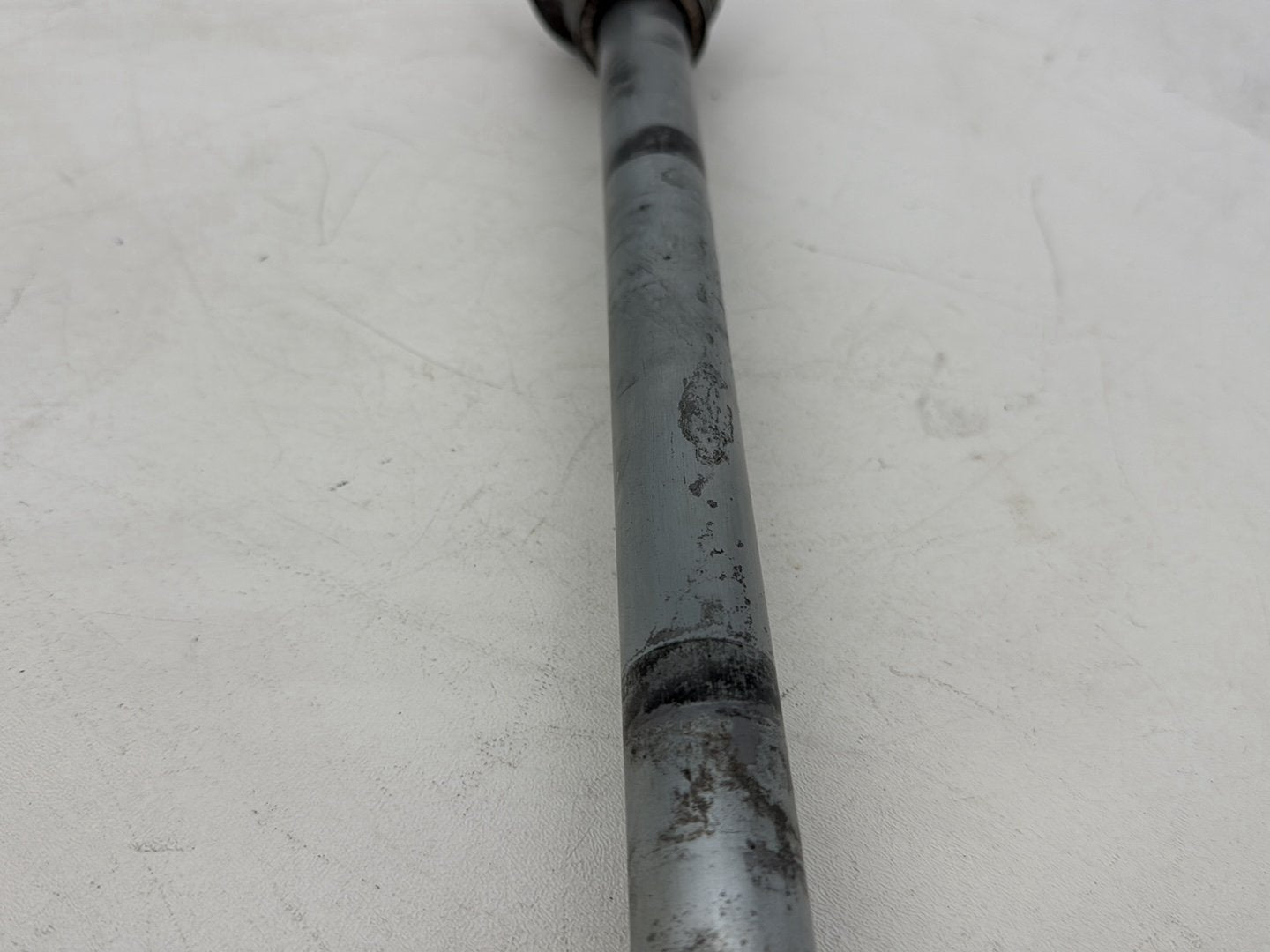 2007 - 2011 Harley-Davidson Touring Electra Glide Ultra Rear Wheel Axle Bolt Shaft 41056-09