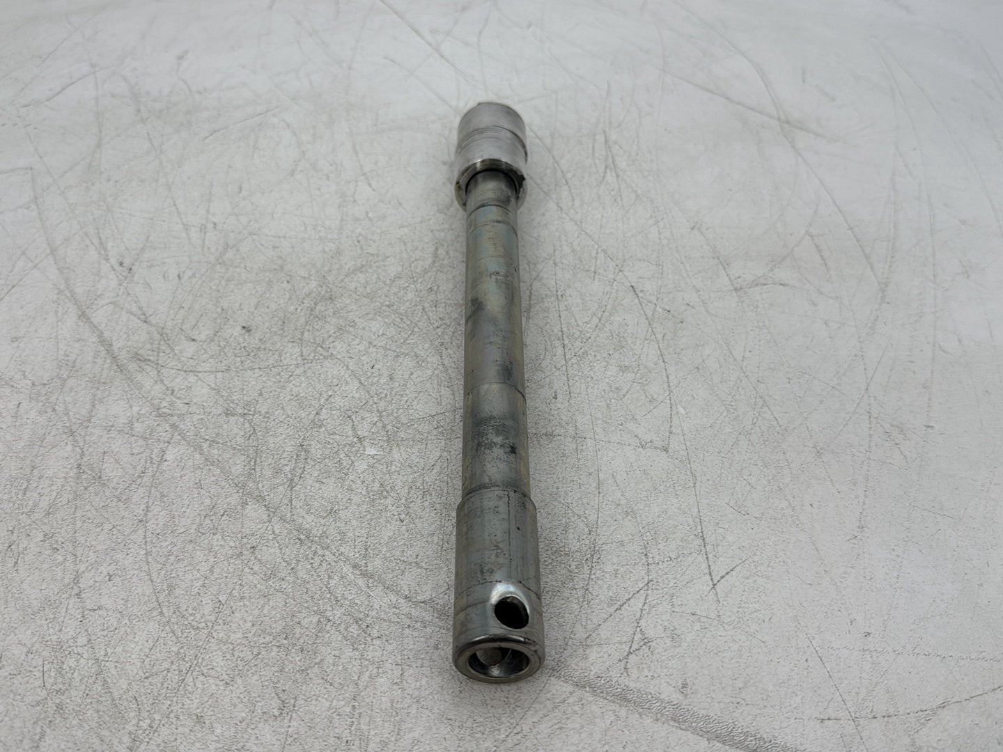 2010 Harley Dyna Fat Bob FXDF OEM Front Wheel Axle Bolt Shaft