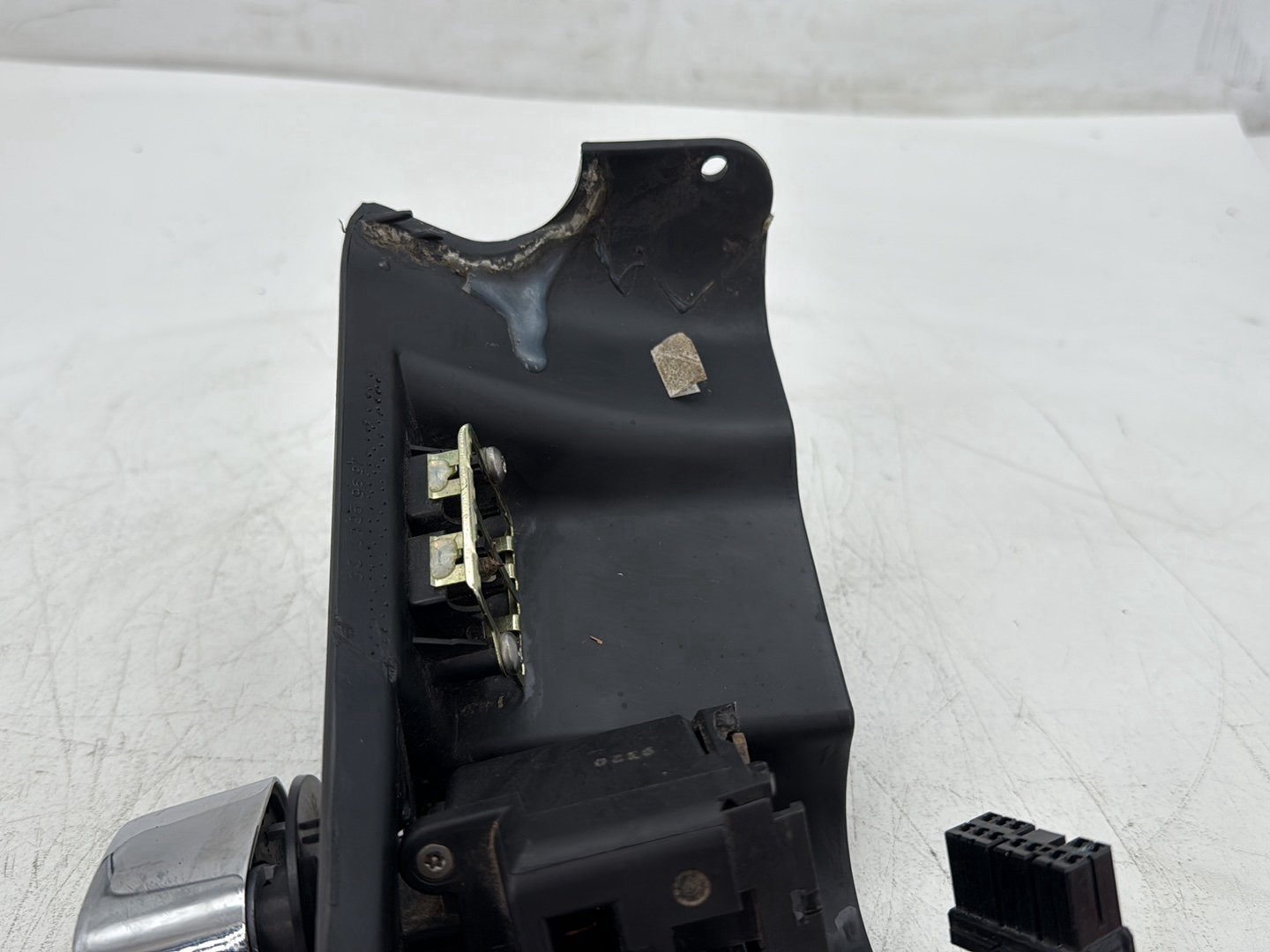 2010 Harley Street Glide Touring FLHX OEM Dash Ignition Cap Switch Lockset NO Key