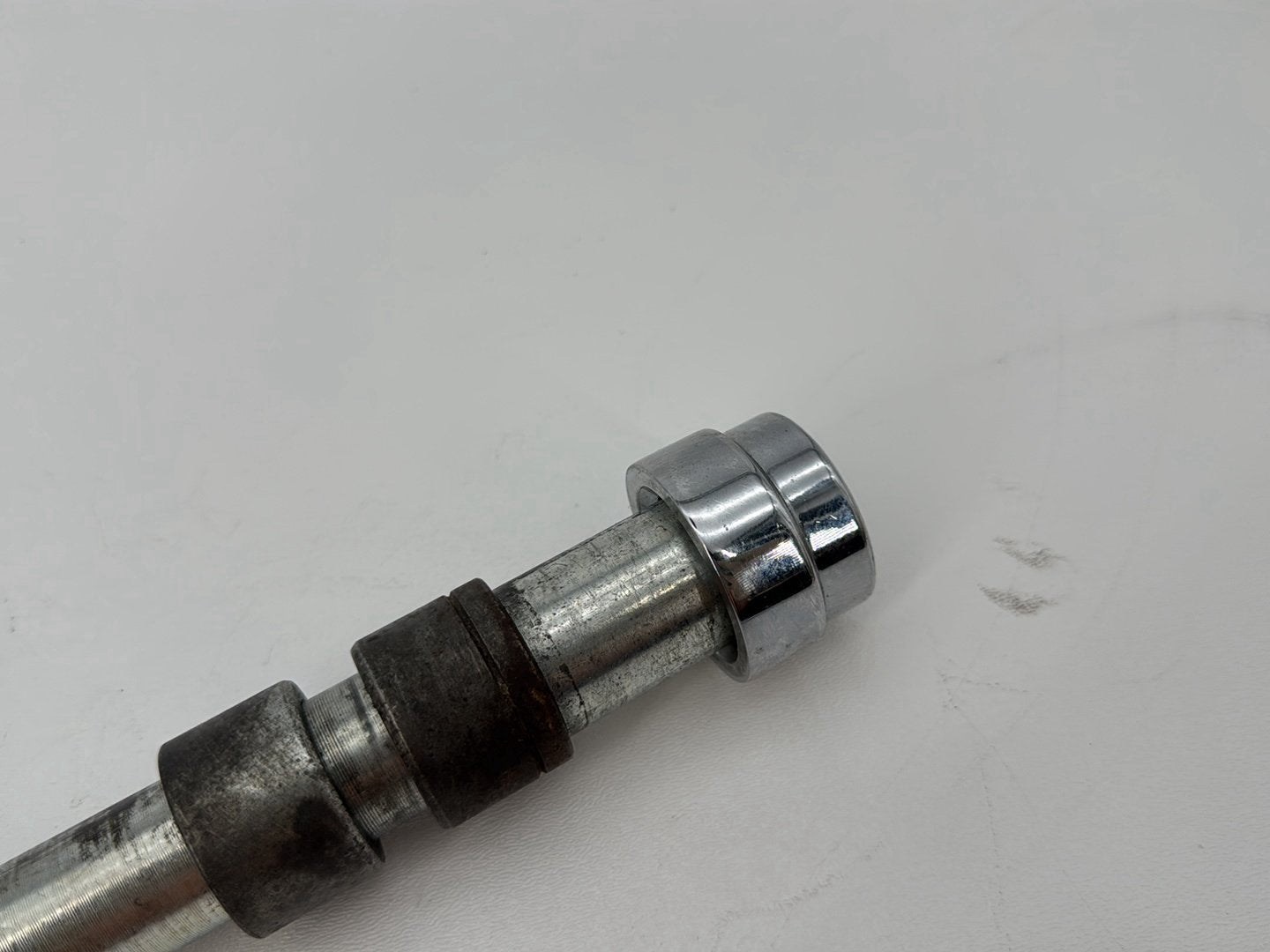 1999 - 2006 Harley-Davidson Touring Electra Glide Classic Front Wheel Axle Bolt Shaft 43364-00