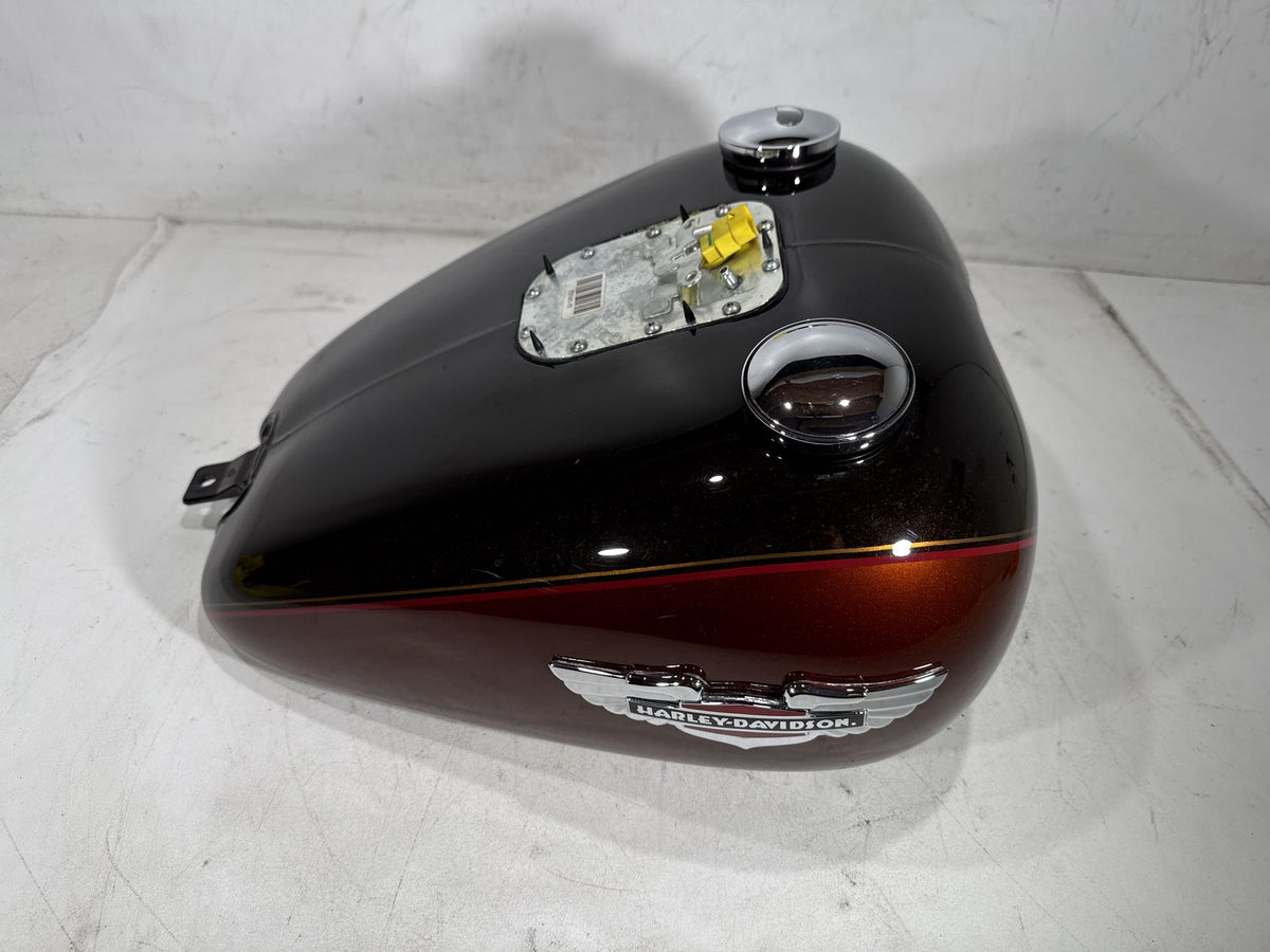 2011 Harley Softail Deluxe OEM Fuel Gas Tank Gasoline Reservoir w/ Pump Sending