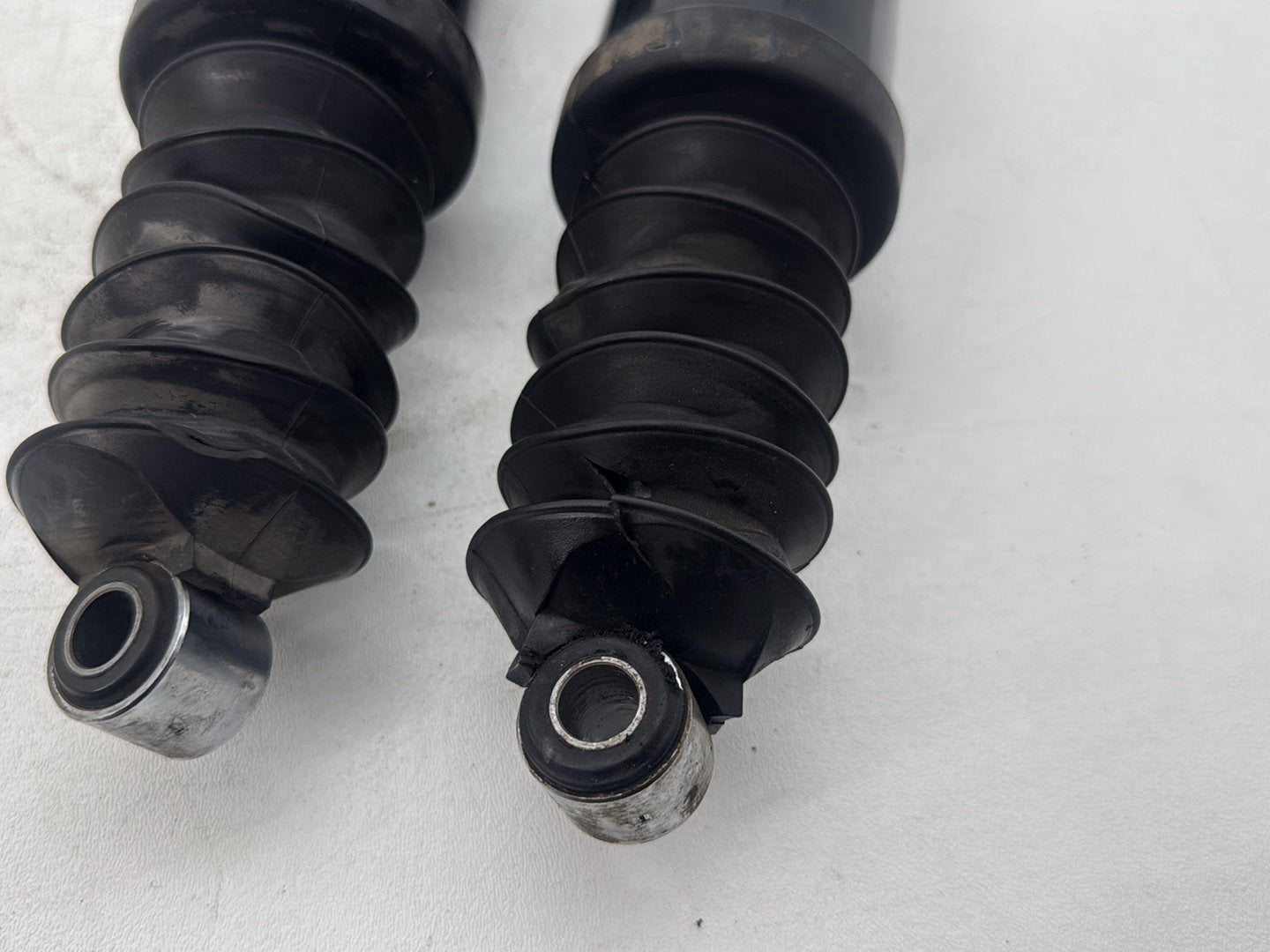 2007 Harley Touring Electra Glide Police OEM Rear Left Right Shock Absorbers 13"