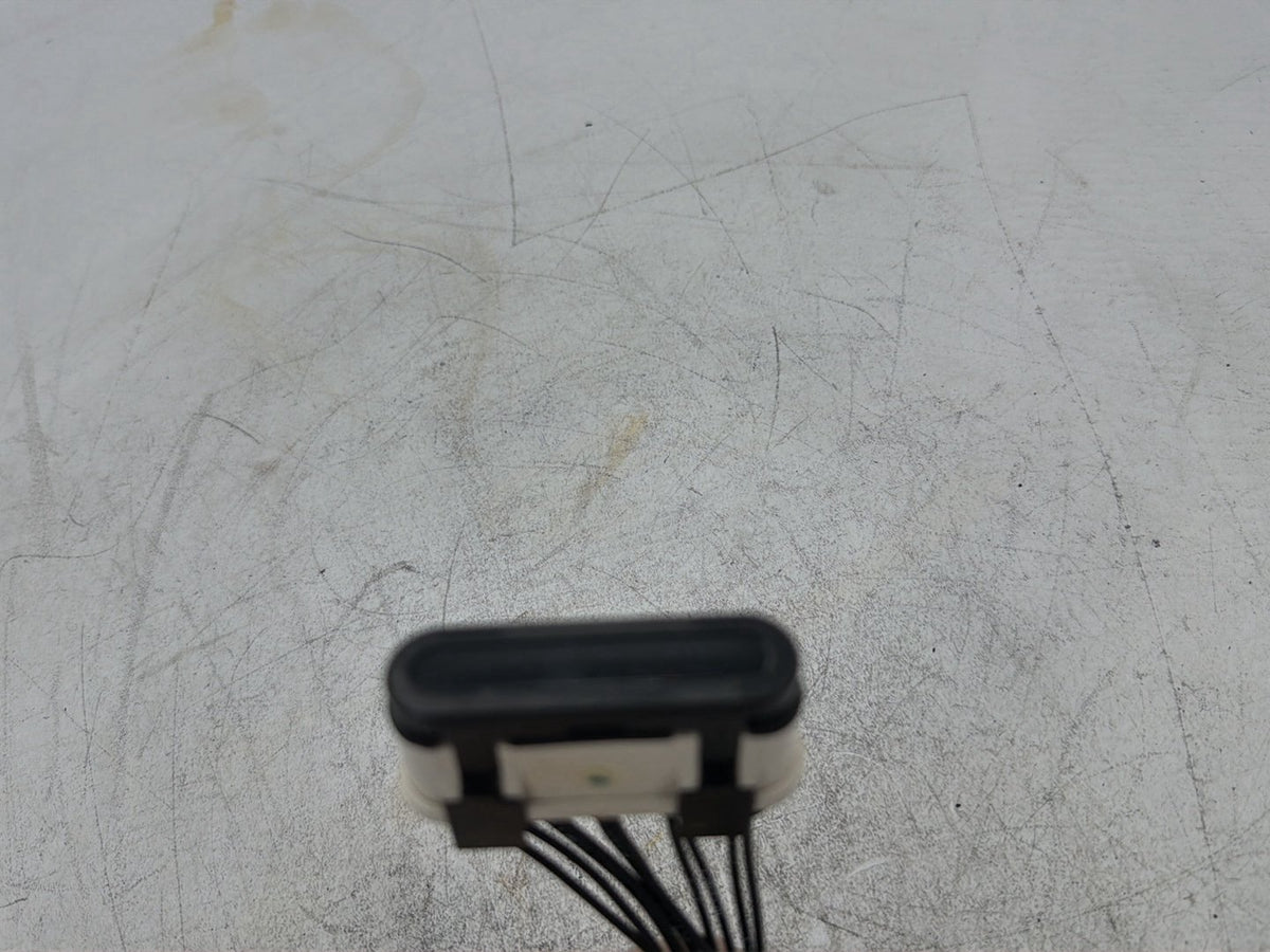 2005 Harley Electra Glide FLHTI OEM Dash Indicator Lamp Wire Plug 68789-96A