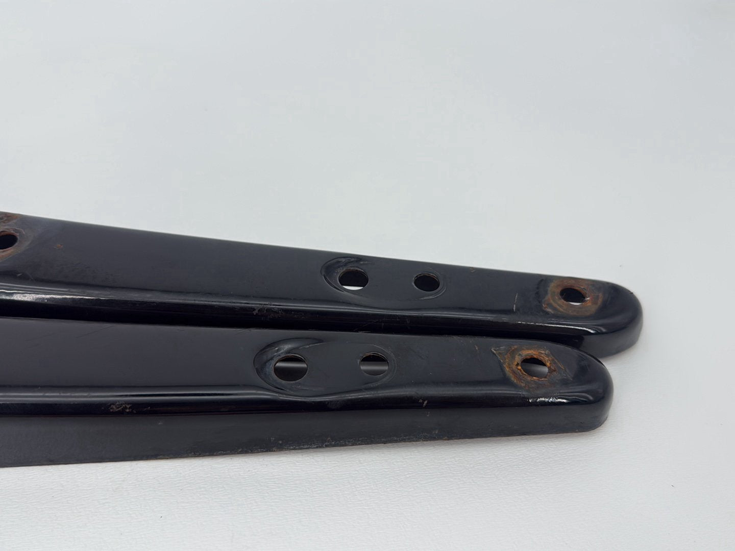 2014 Harley Sportster XL883L 883 SuperLow OEM Rear Left Right Fender Struts Bracket
