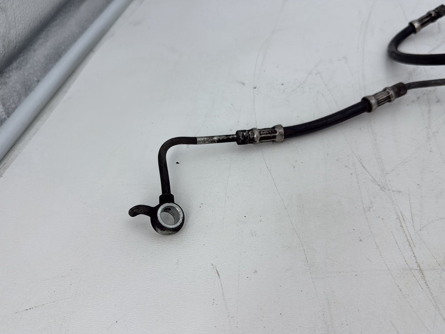 2011 Harley Electra Glide Ultra FLHTK OEM Front Brake Hose Line Pipe ABS