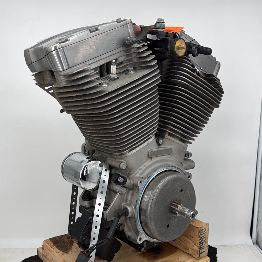 1999 - 2006 Harley-Davidson Dyna Super Glide CARB Twin Cam 88 Engine Motor 19256-05A