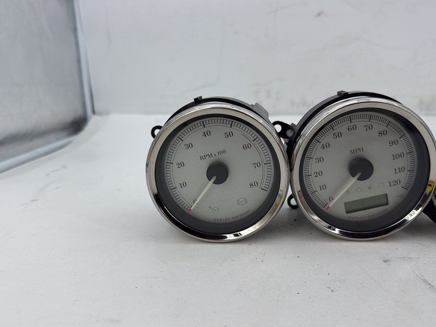 2013 Harley Street Glide Touring FLHX OEM Air Oil Volt Fuel Tacho Speedo Gauges