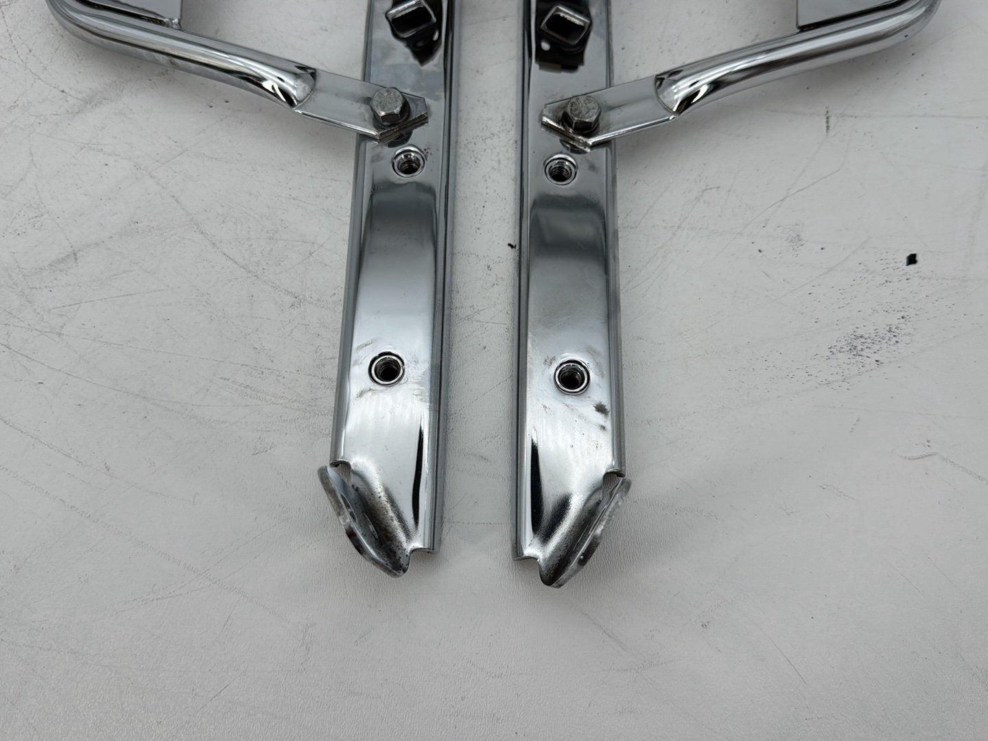 1999 - 2006 Harley-Davidson Touring Electra Glide Classic Left Right Saddlebag Fender Struts Brackets 90718-79C