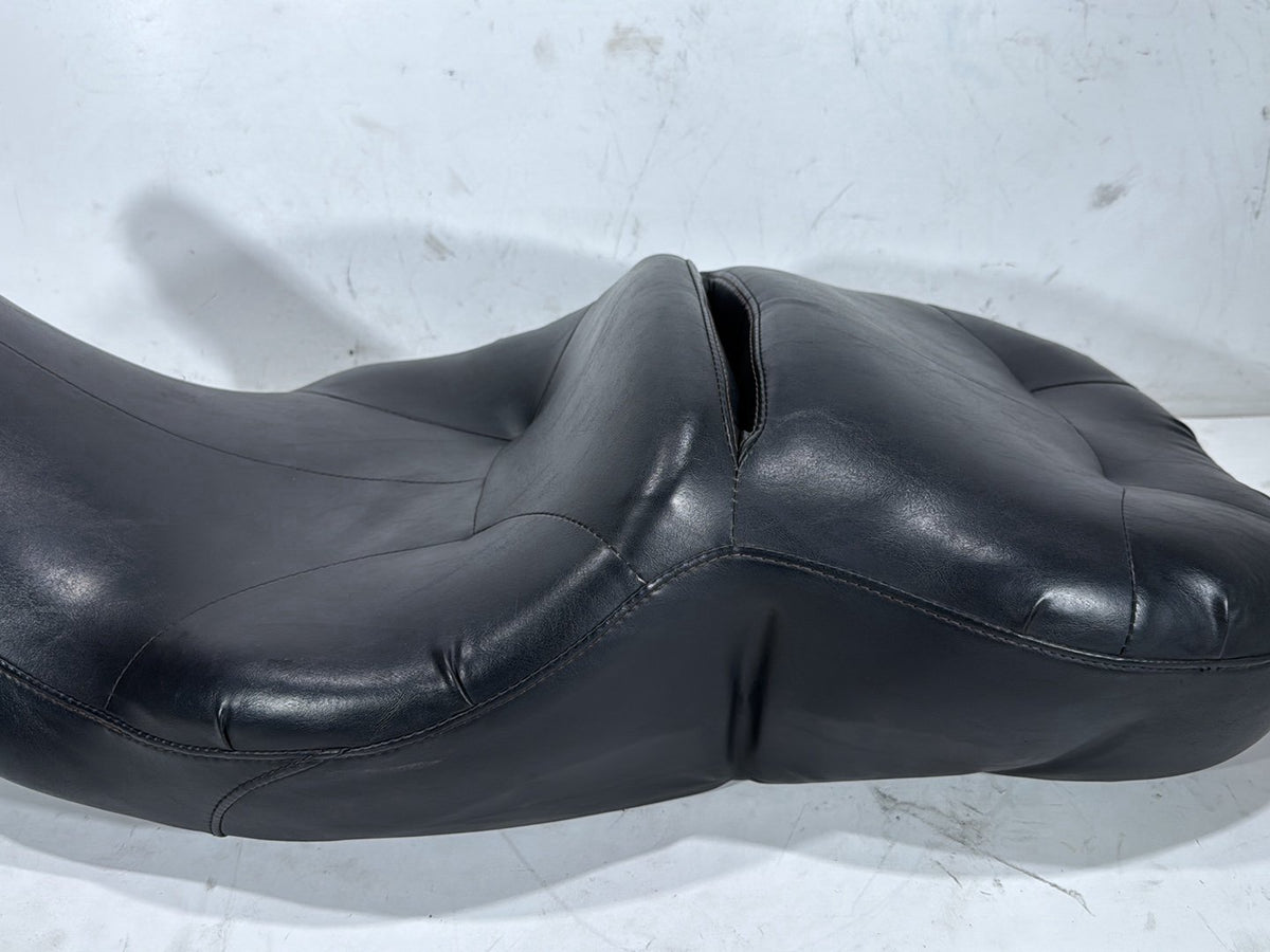 2005 Harley Electra Glide Touring Ultra OEM Passenger Rider Driver Seat Saddle