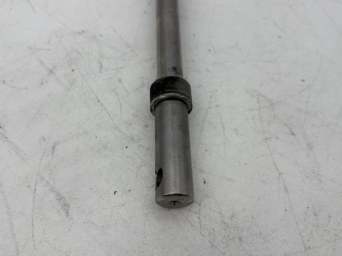 2004 - 2013 Harley-Davidson Sportster 1200 Custom Front Wheel Axle Bolt Shaft 43895-00