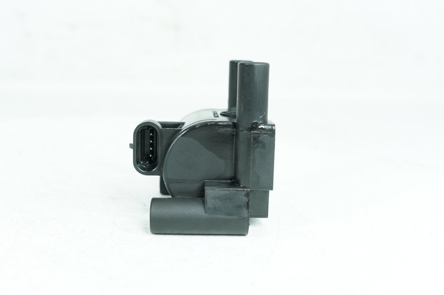 2008 - 2016 Harley-Davidson Touring Electra Glide Classic Ignition Coil Spark Igniter  	31696-07A