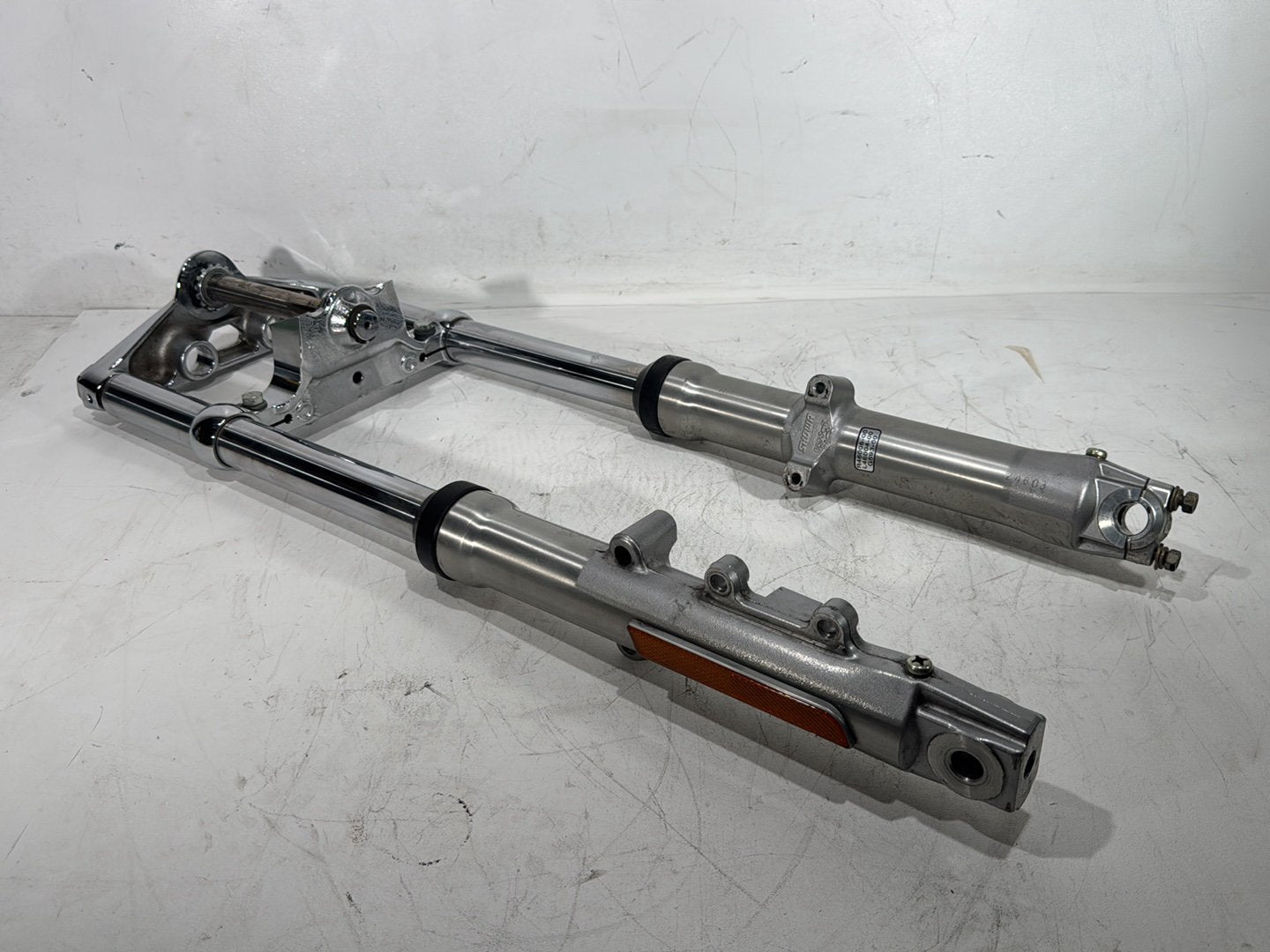 2003 Harley Dyna Wide Glide FXDWG OEM Front Triple Tree Set & LH RH Fork Legs Sliders