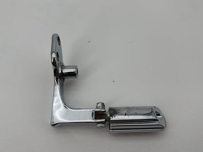 1999 - 2006 Harley-Davidson Dyna Wide Glide Right Driver Foot Controls Peg Rest 42481-92