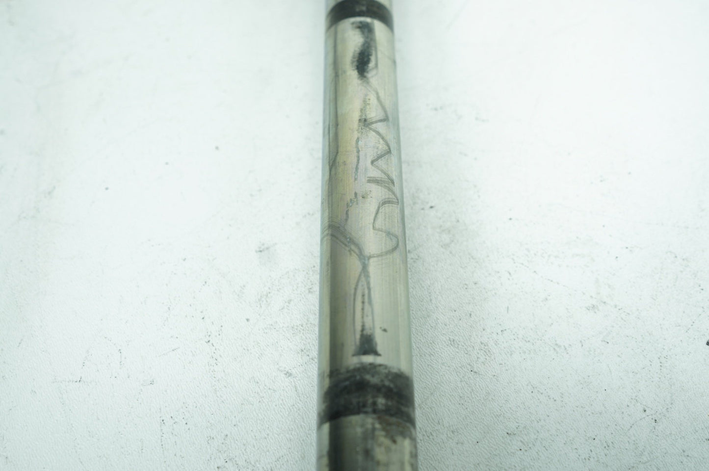 2008 - 2016 Harley-Davidson Touring Electra Glide Ultra Rear Wheel Axle Bolt Shaft 41056-09