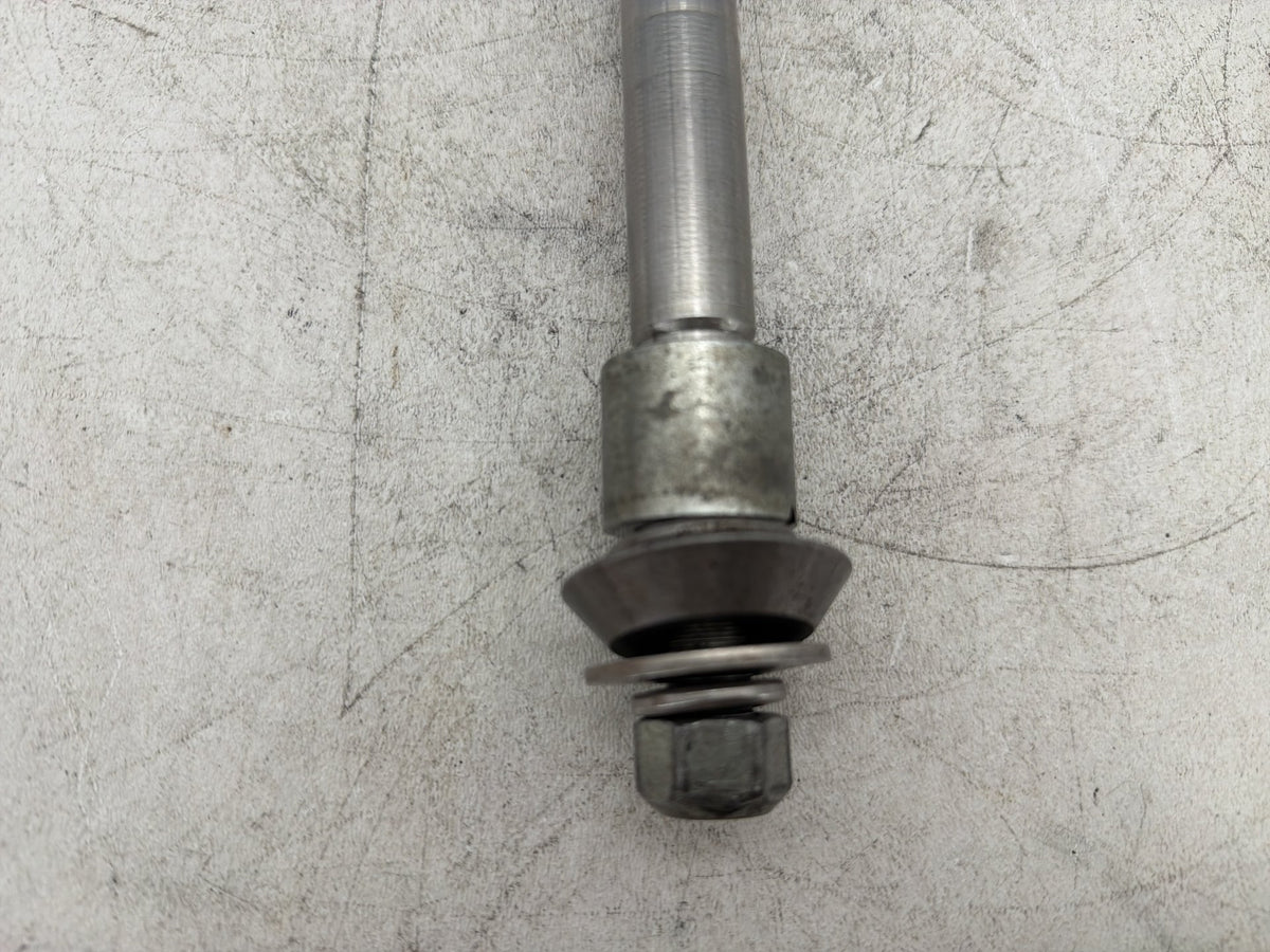 2004 Harley Heritage Softail Classic FLSTCI OEM Front Wheel Axle Bolt Shaft