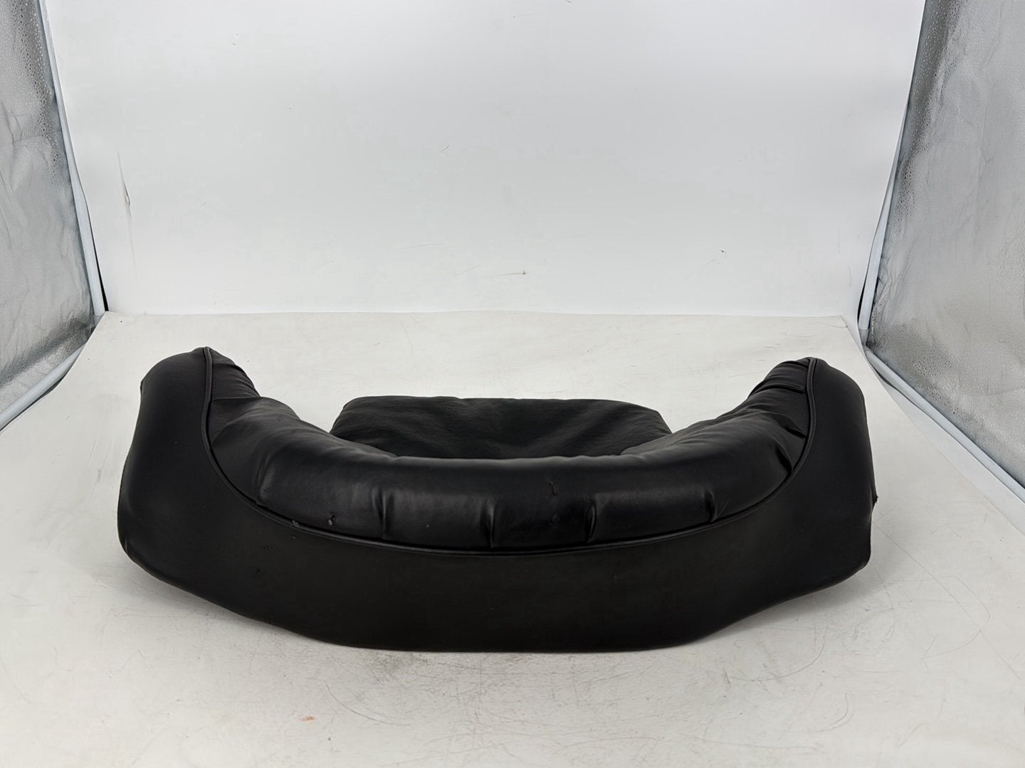 1999 - 2006 Harley-Davidson Touring Electra Glide Classic Rear Passenger Backrest Cushion Pad 52201-97A