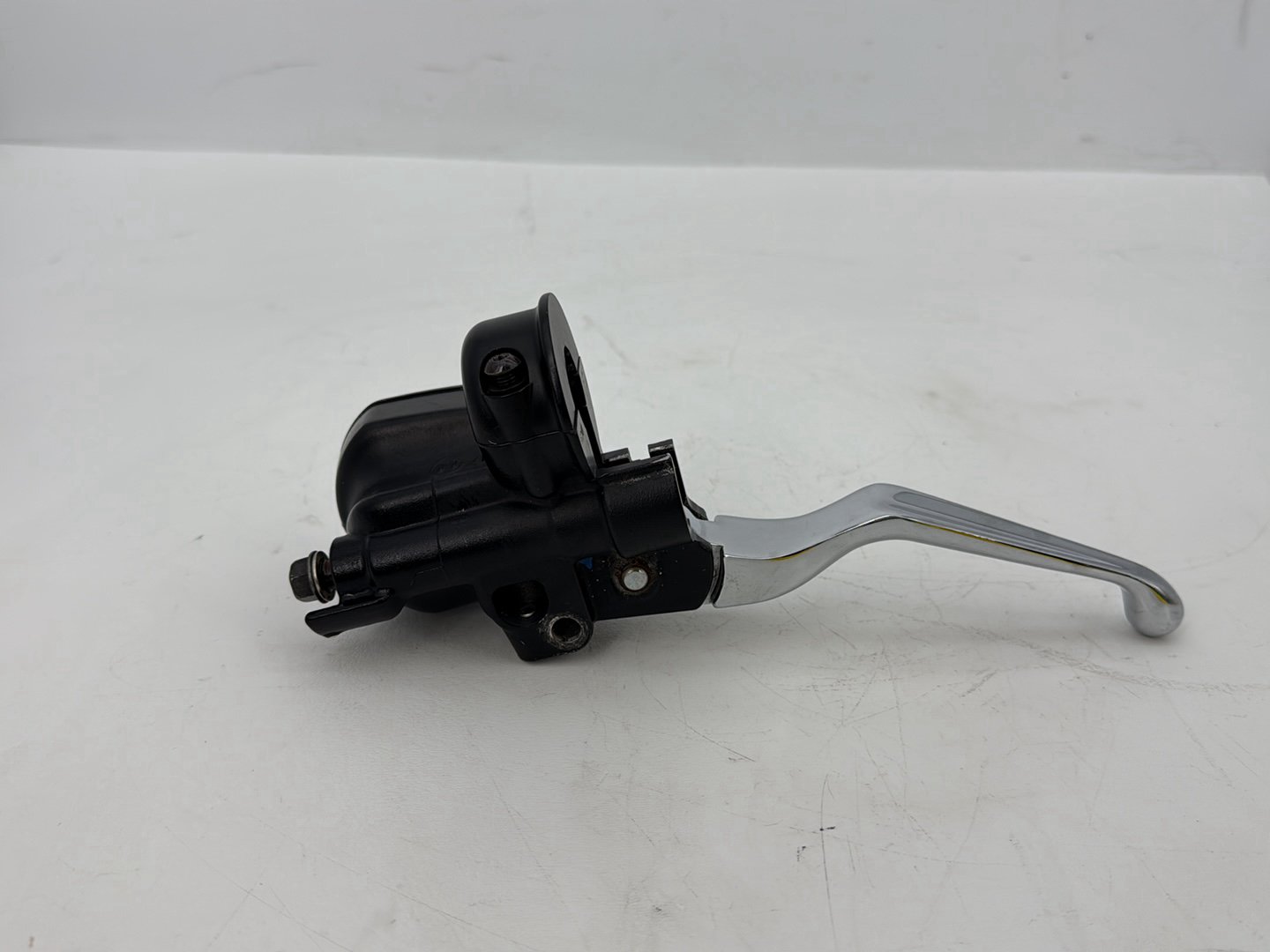 2009 Harley Sportster XL1200C 1200 Custom OEM Front Right Brake Lever Master Cylinder