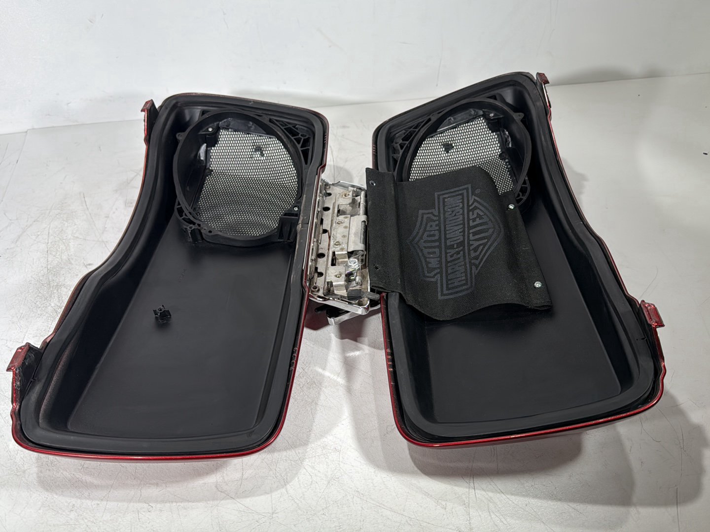 2007 - 2012 Harley-Davidson Touring Electra Glide Ultra Left & Right Saddlebag Lid Cover Caps 90756-93