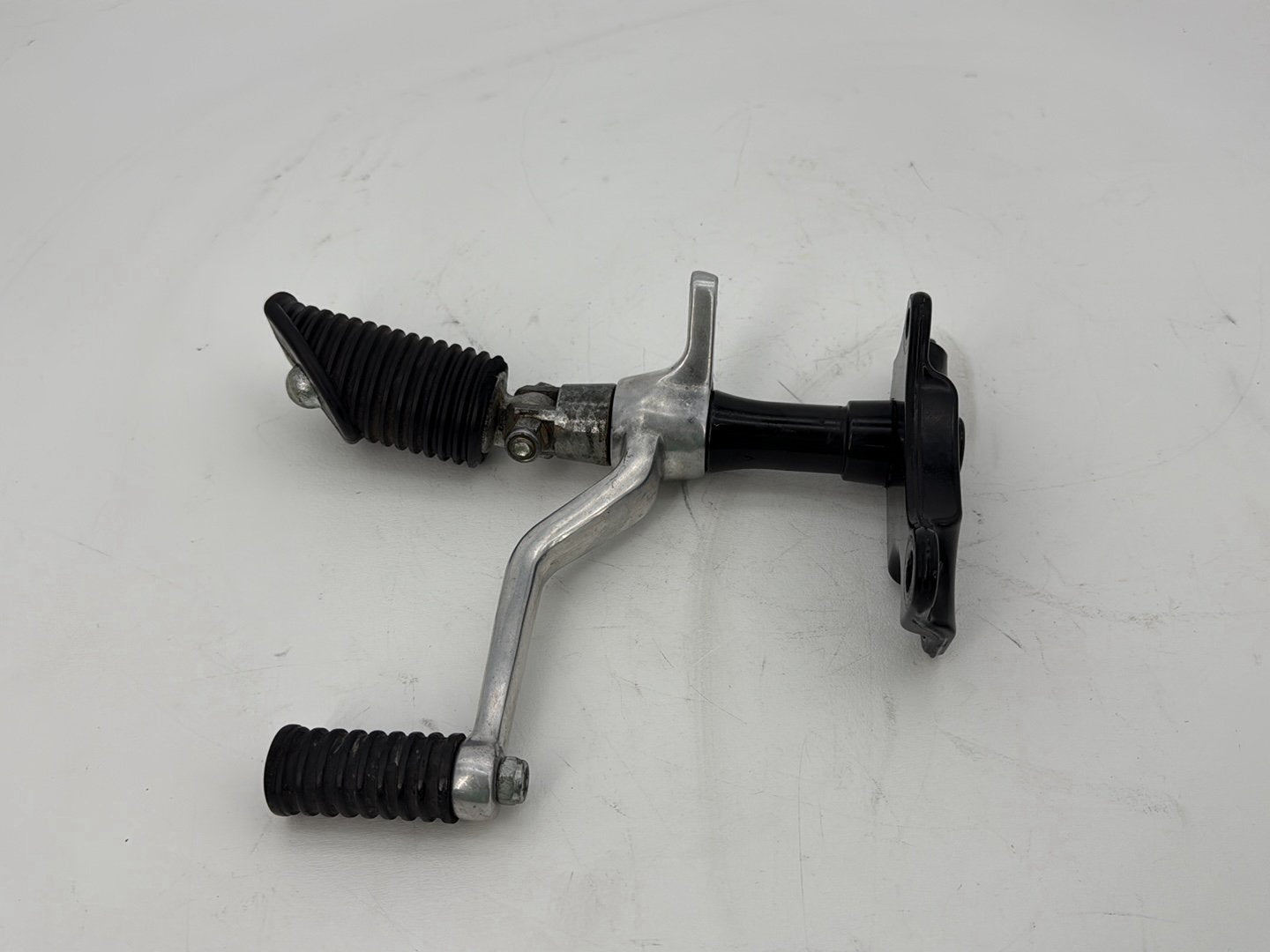 1993 Harley Sportster XLH883H Hugger 883 OEM Left Driver Foot Controls Peg Rest