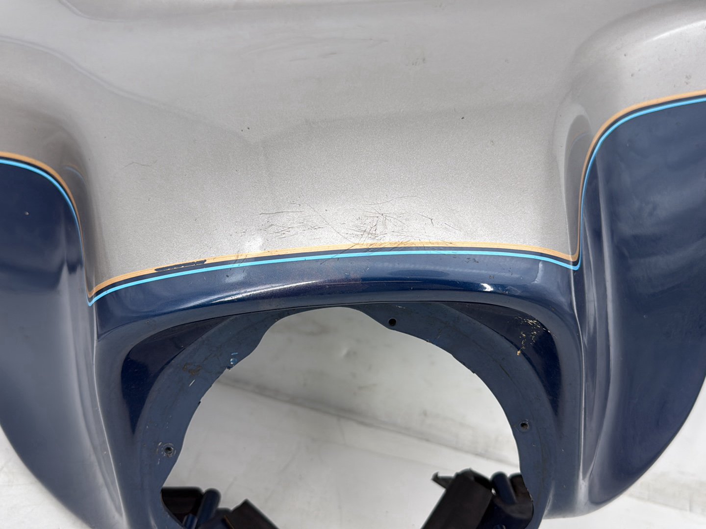 1998 Harley Touring FLHTCUI Electra Glide Ultra OEM Front Outer Batwing Fairing Cover
