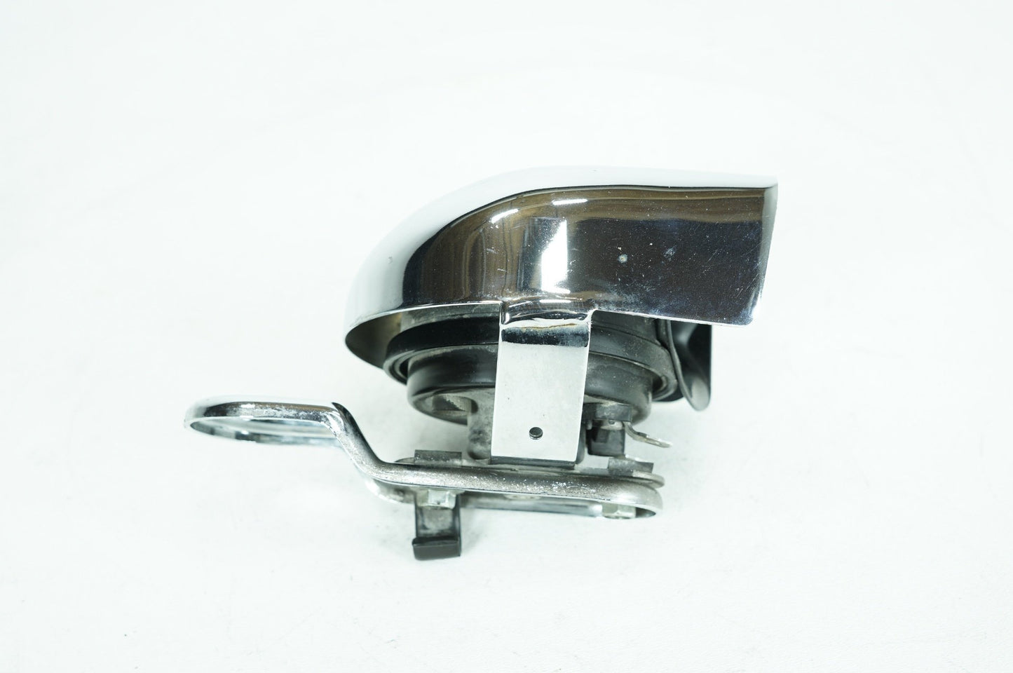 2007 - 2012 Harley-Davidson Softail Custom Horn Signal Klaxon Chrome Cover 69012-93A