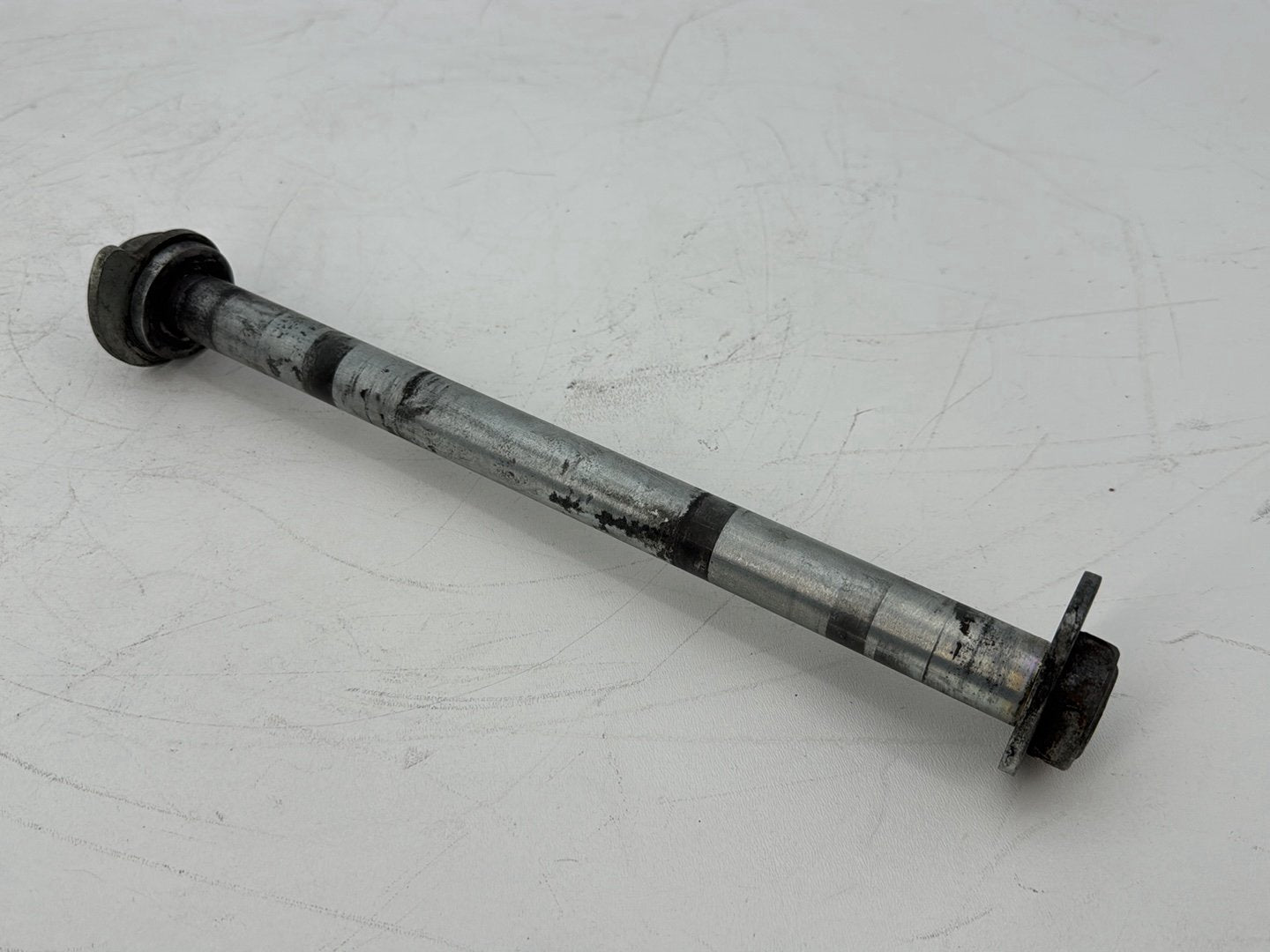 2008 - 2016 Harley-Davidson Touring Electra Glide Ultra Rear Wheel Axle Bolt Shaft