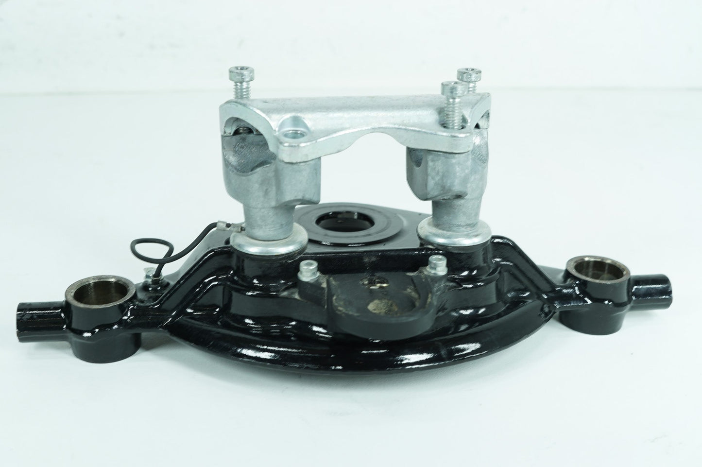 2012 - 2016 Harley-Davidson Touring Electra Ultra CVO Front Fork Upper Triple Tree Clamps 47526-09