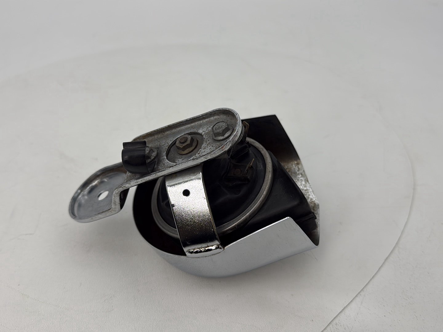 2004 - 2013 Harley-Davidson Sportster 883 Custom Horn Signal Klaxon Chrome Cover 69012-93A