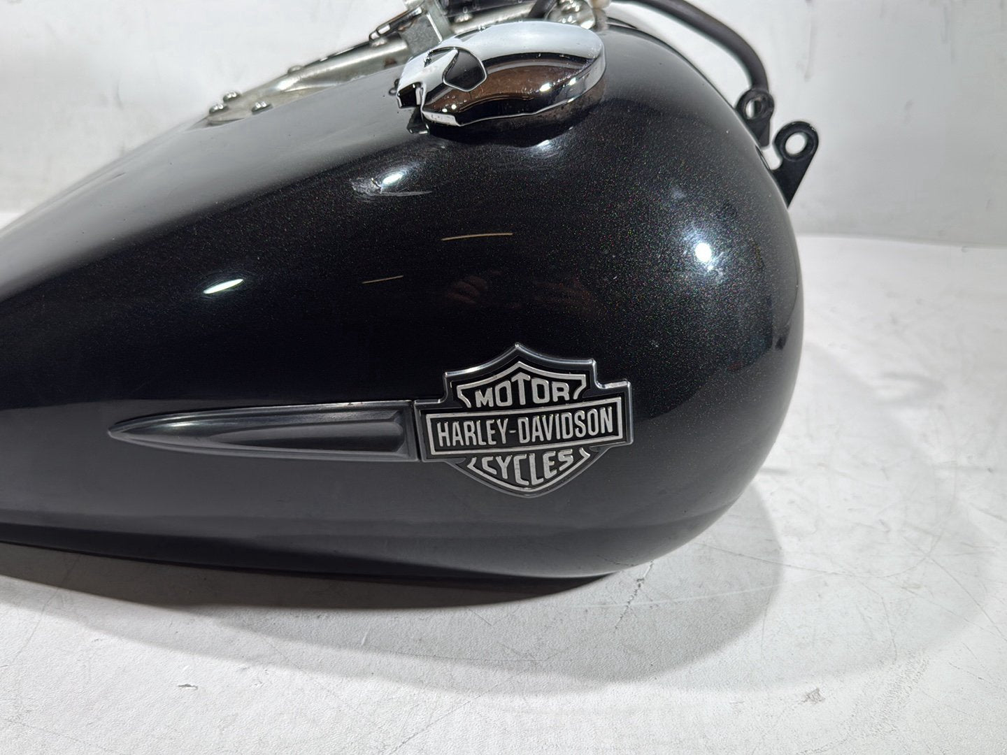 2008 Harley Dyna Fat Bob FXDF OEM Fuel Gas Tank Gasoline Reservoir