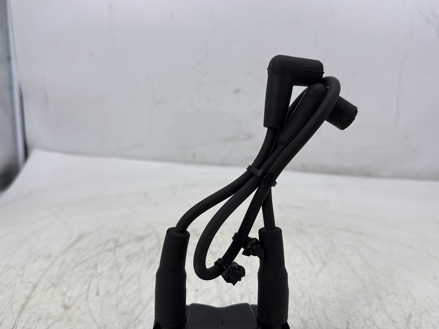 2012 Harley Dyna Super Glide Custom FXDCI OEM Ignition Coil Spark Plugs Cable
