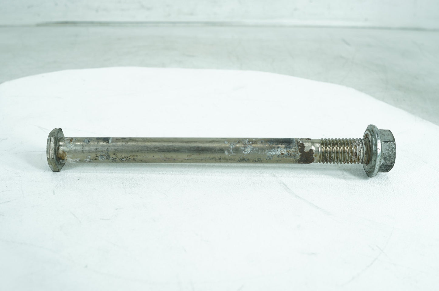 2007 - 2017 Harley-Davidson Dyna Fat Bob Rear Fork Swingarm Pivot Bolt Shaft 47641-06