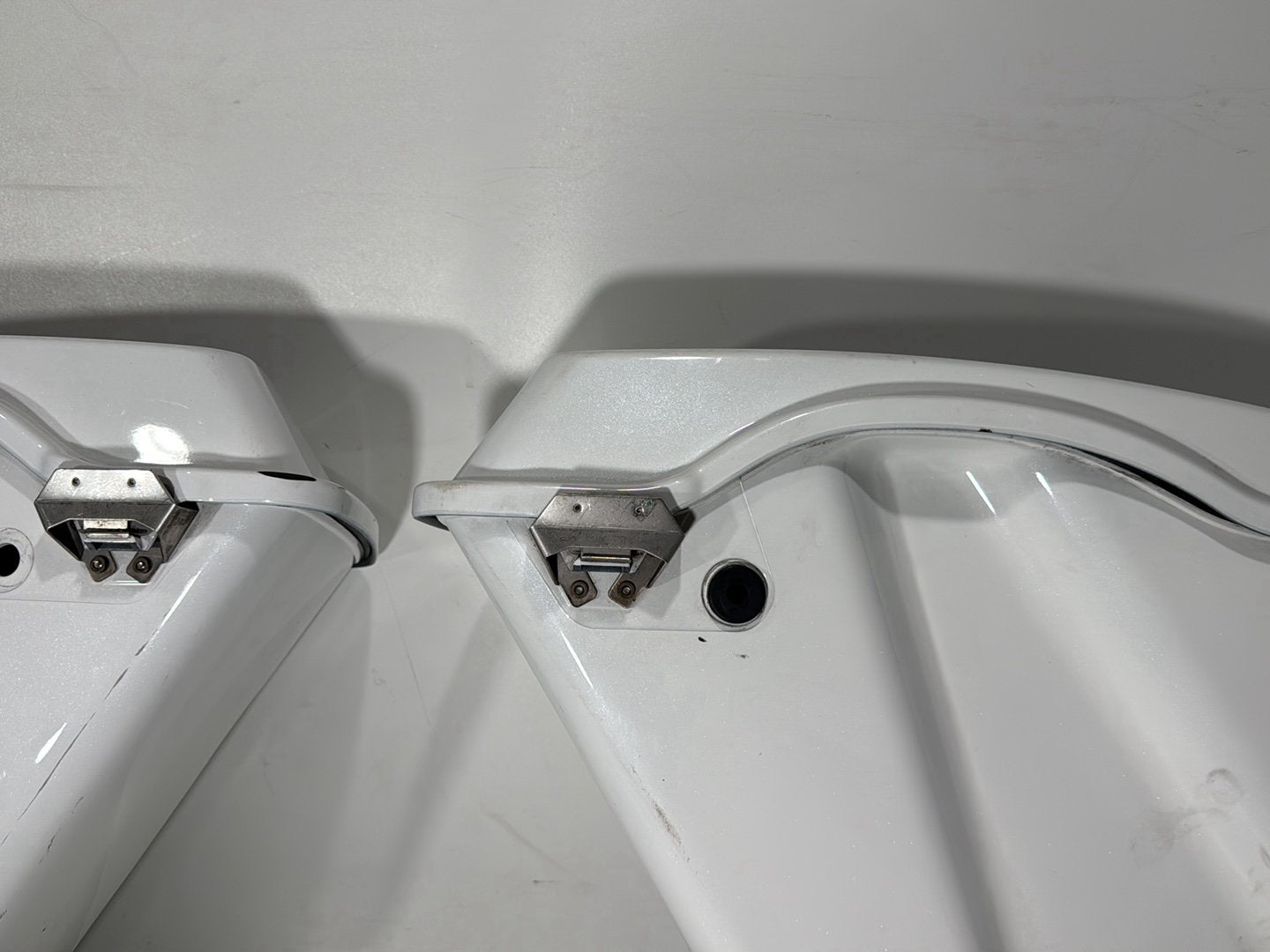2008 Harley Touring FLHT Electra Glide OEM Left Right Saddlebags Luggage NOKey