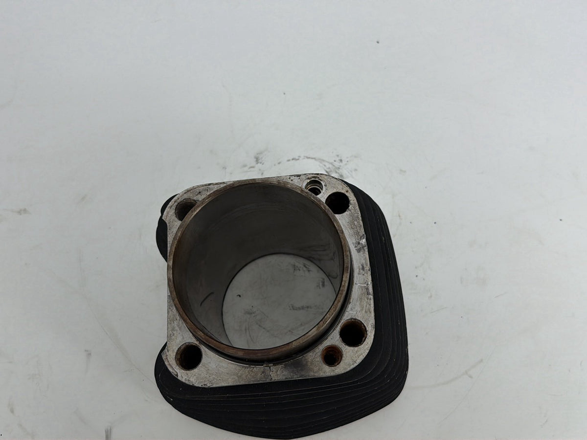 2005 Harley Touring FLHTCUI Electra Glide Ultra OEM Twin Cam Engine Jug 1 Cylinder Barrel