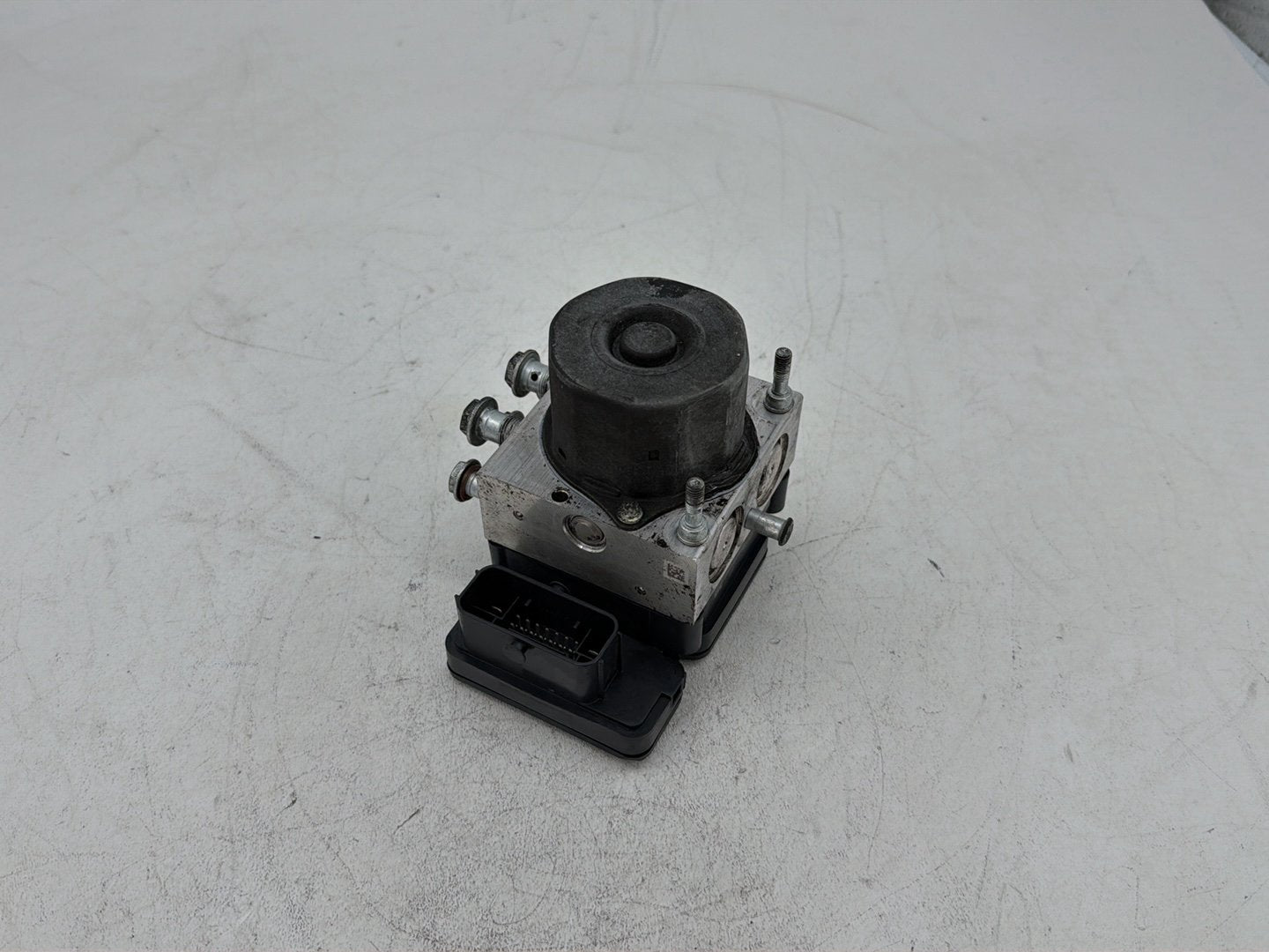 2015 Harley Electra Glide Touring Ultra Low OEM ABS Brake Pump & Control Module