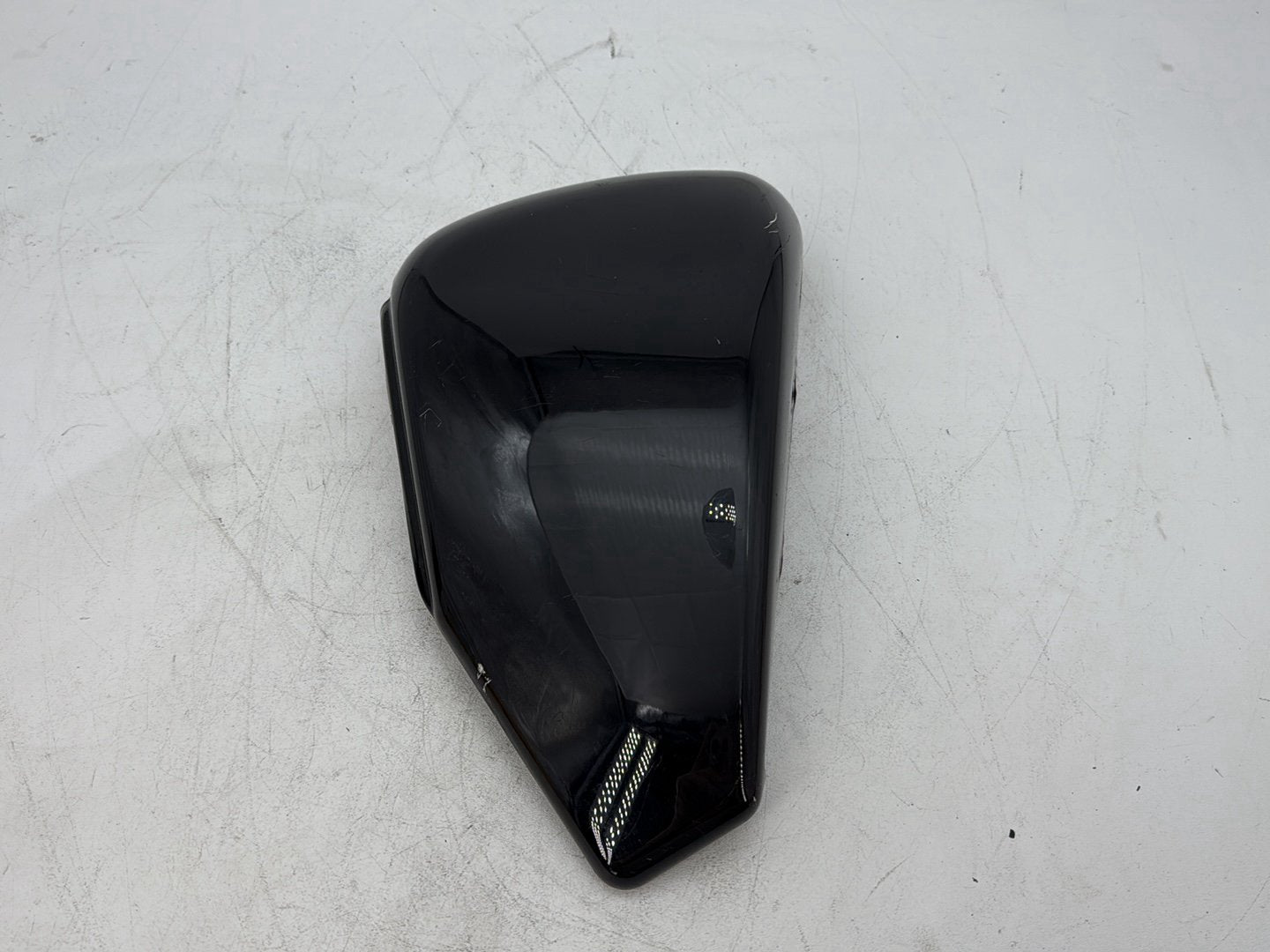 2009 Harley Sportster 883 Low XL883L OEM Left Fairing Side Oil Tank Cover