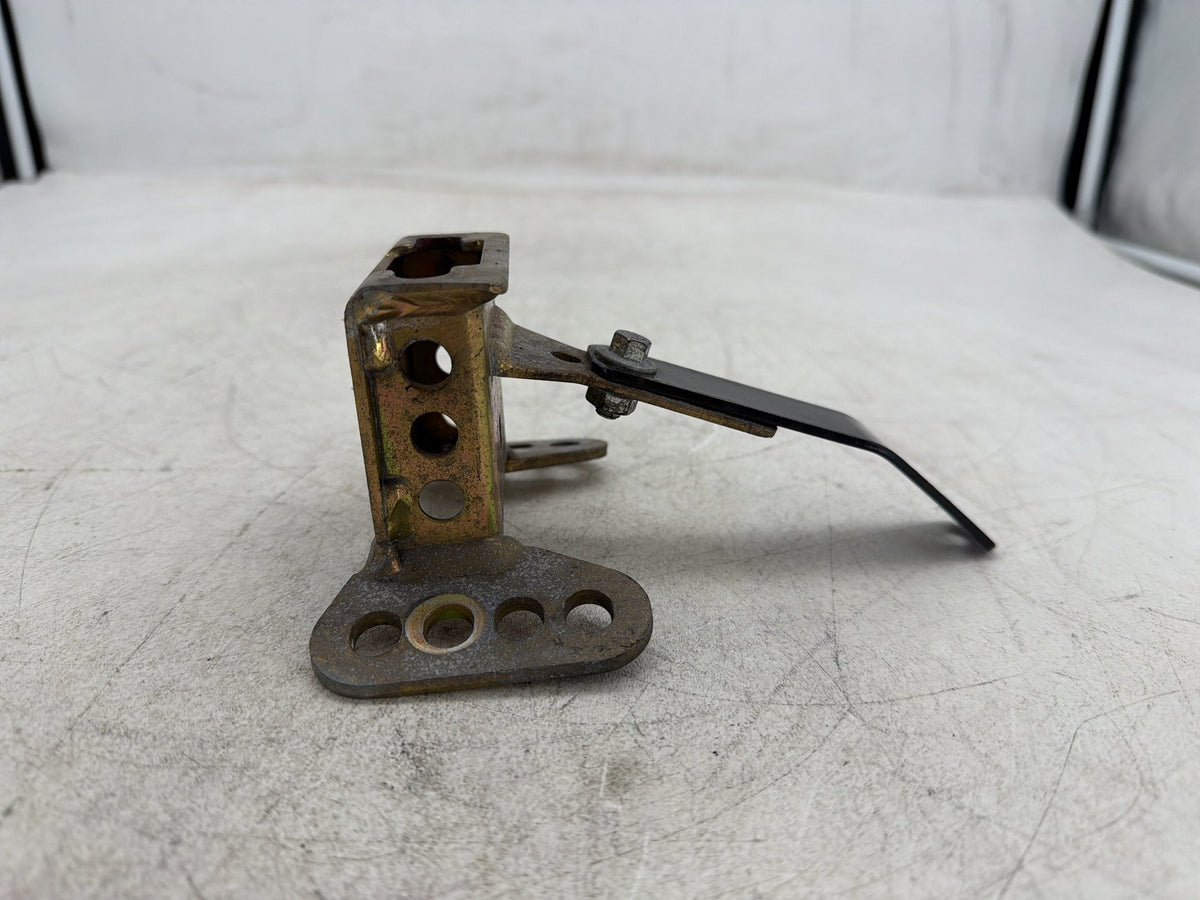 2011 Harley Electra Glide Touring Ultra OEM Driver Rider Backrest Bracket Mount 52589-09A