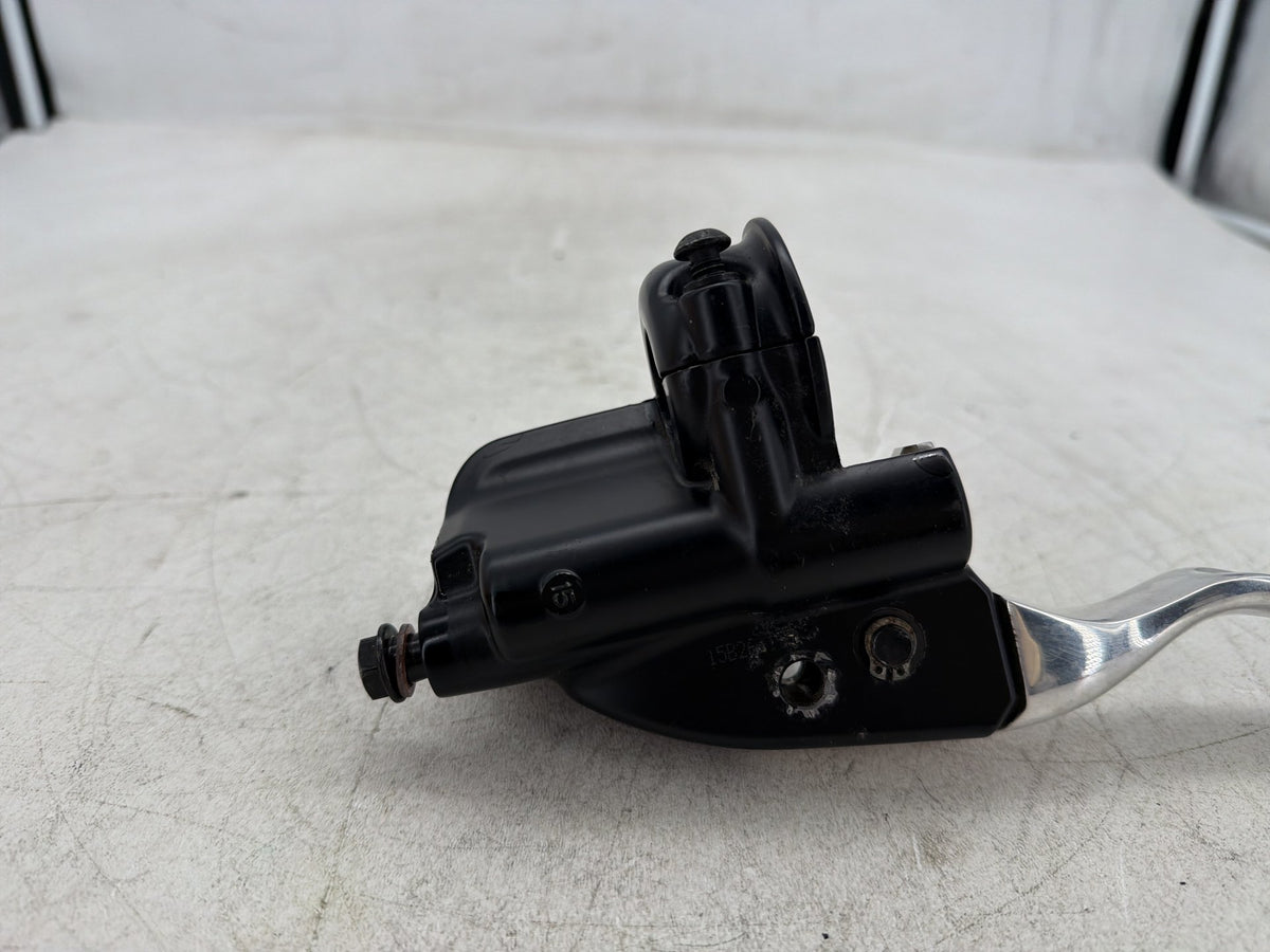 2015 Harley Electra Glide Touring OEM Front Right Brake Lever Master Cylinder