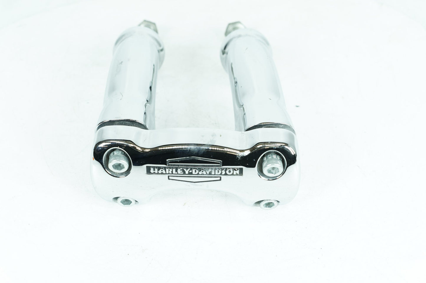 1999 - 2006 Harley-Davidson Softail Deluxe Front Handlebar Riser Top Clamp Chrome 55903-05